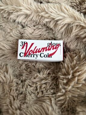 Fwee 3D Voluming Gloss Cherry Cola Lip Gloss